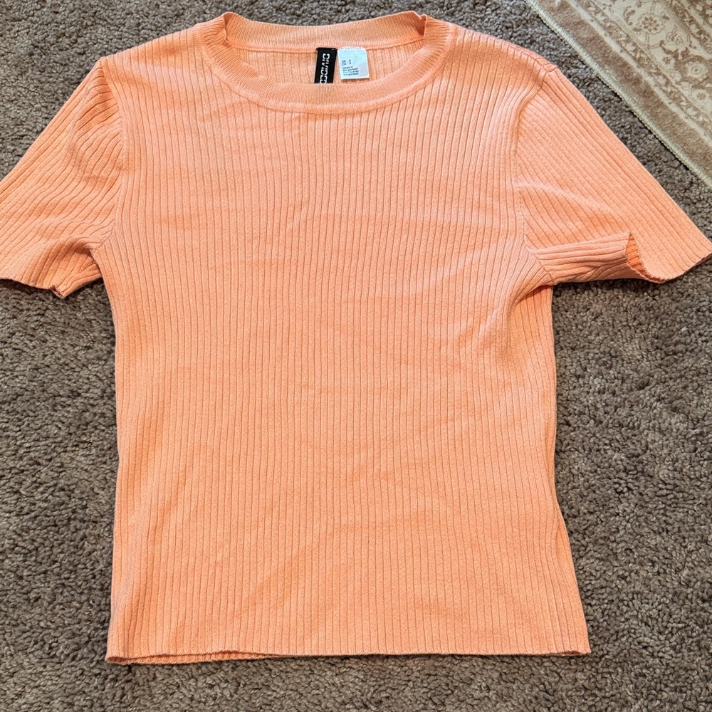 H&M Coral Ribbed Sweater Tee